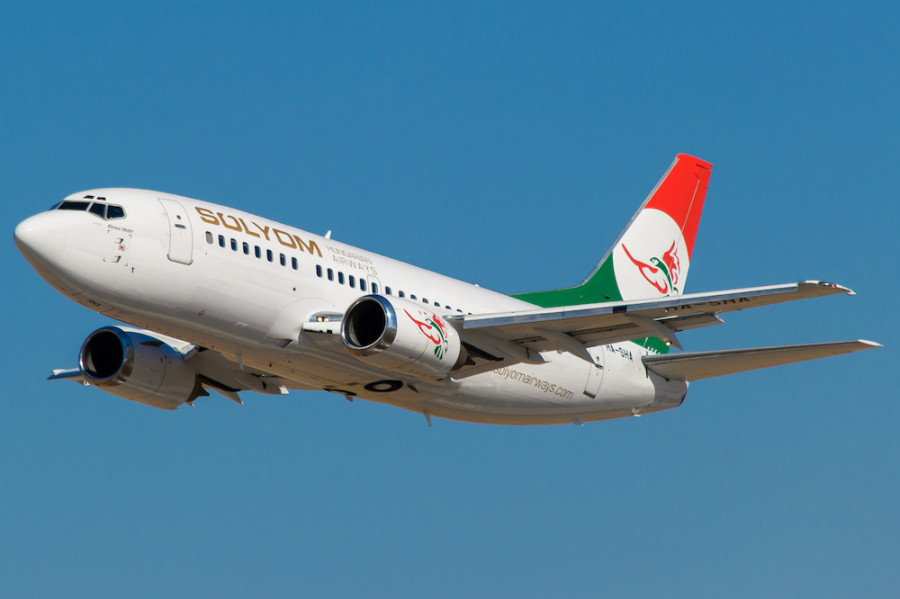 Sólyom_Hungarian_Airways_B737_1