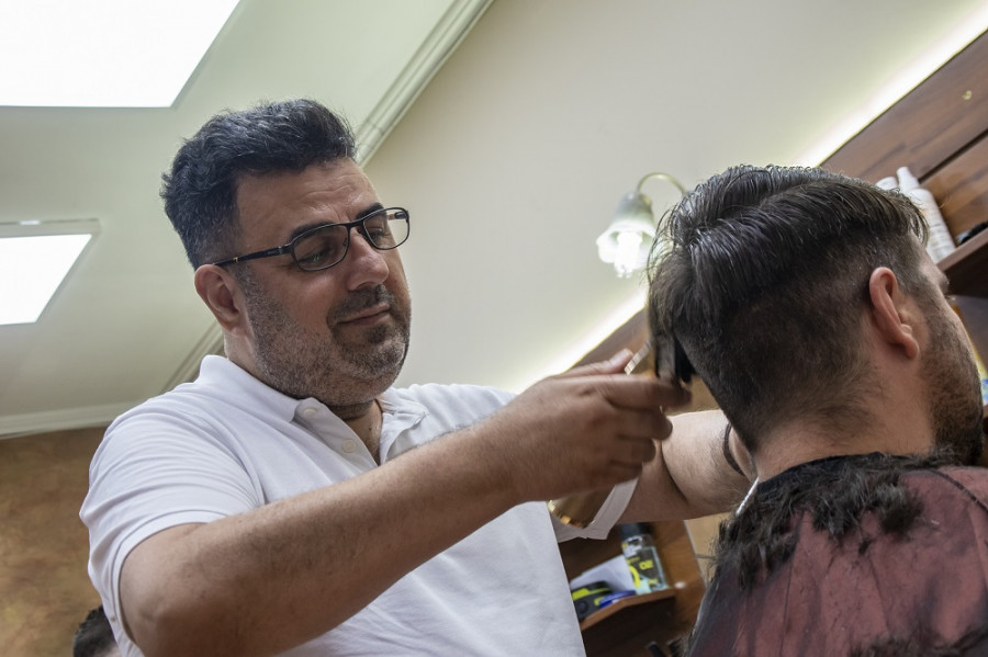 76809_HB-fodrasz_14_Ali