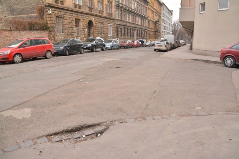 A Kálváris és a Dunics utca találkozása