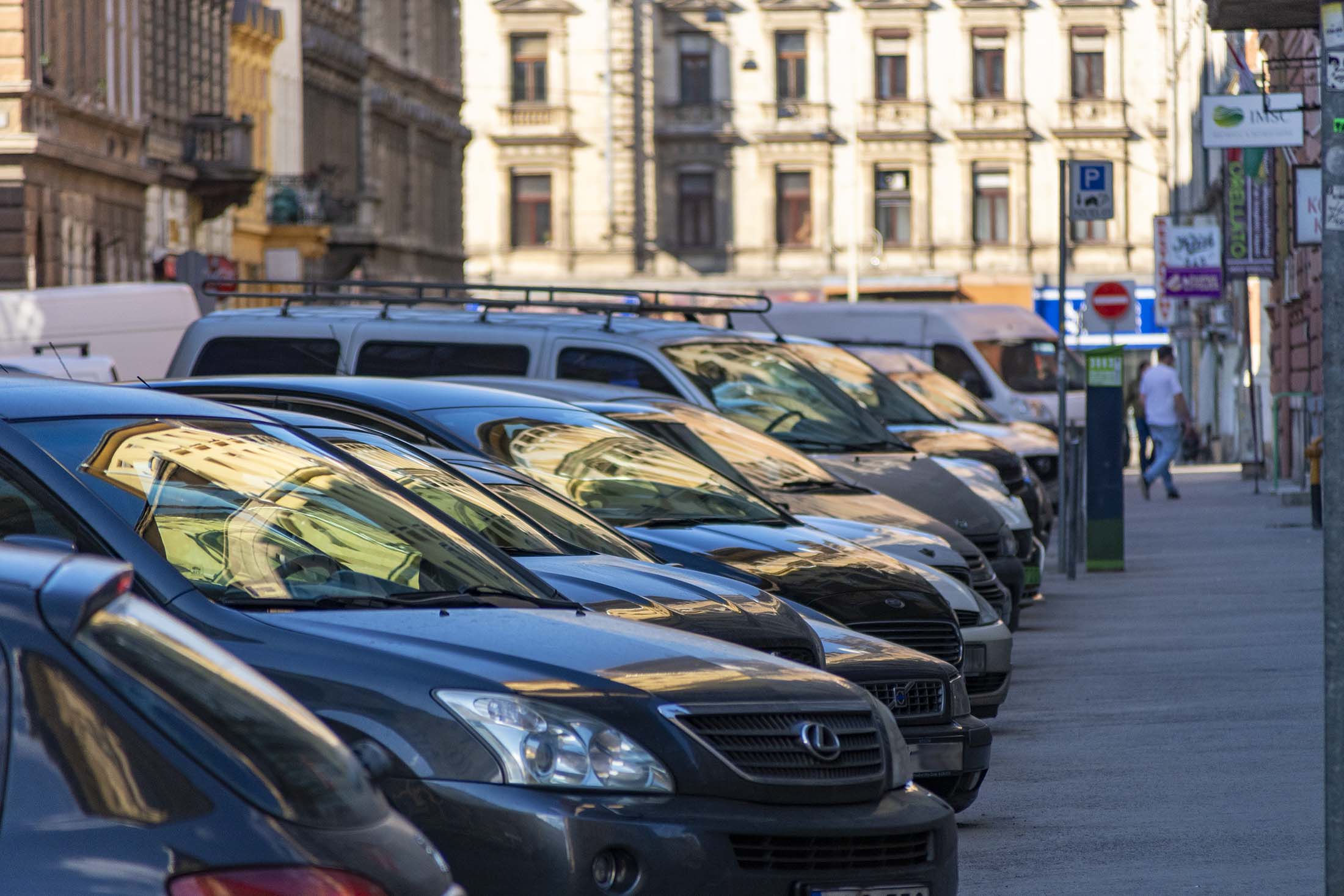 Érdemes időben megigényelni a parkolási engedélyt