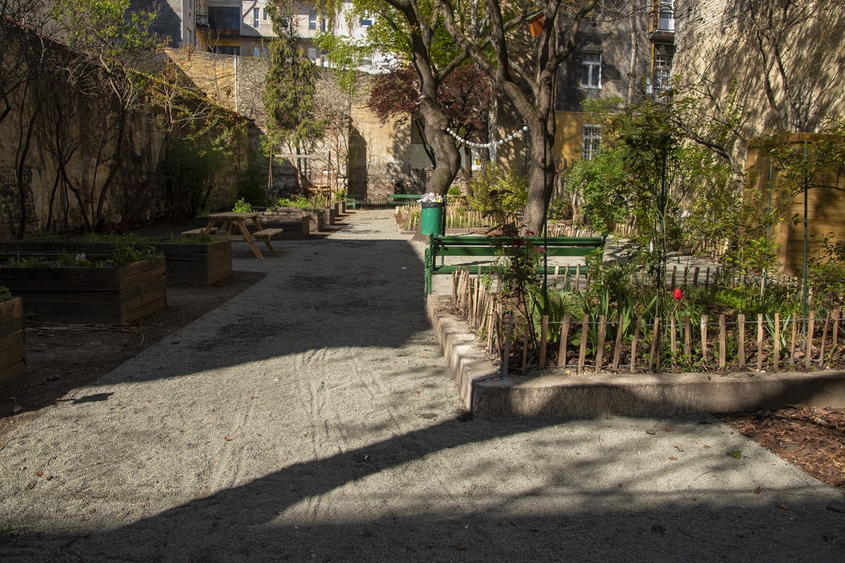 Újranyitott a Tolnai kert, és hamarosan megindul egy kutyás park létrehozása a negyedben