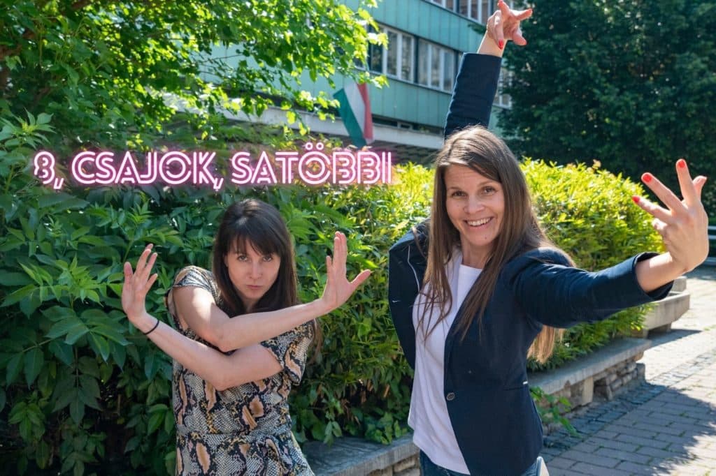 nyolc - csajok - satöbbi