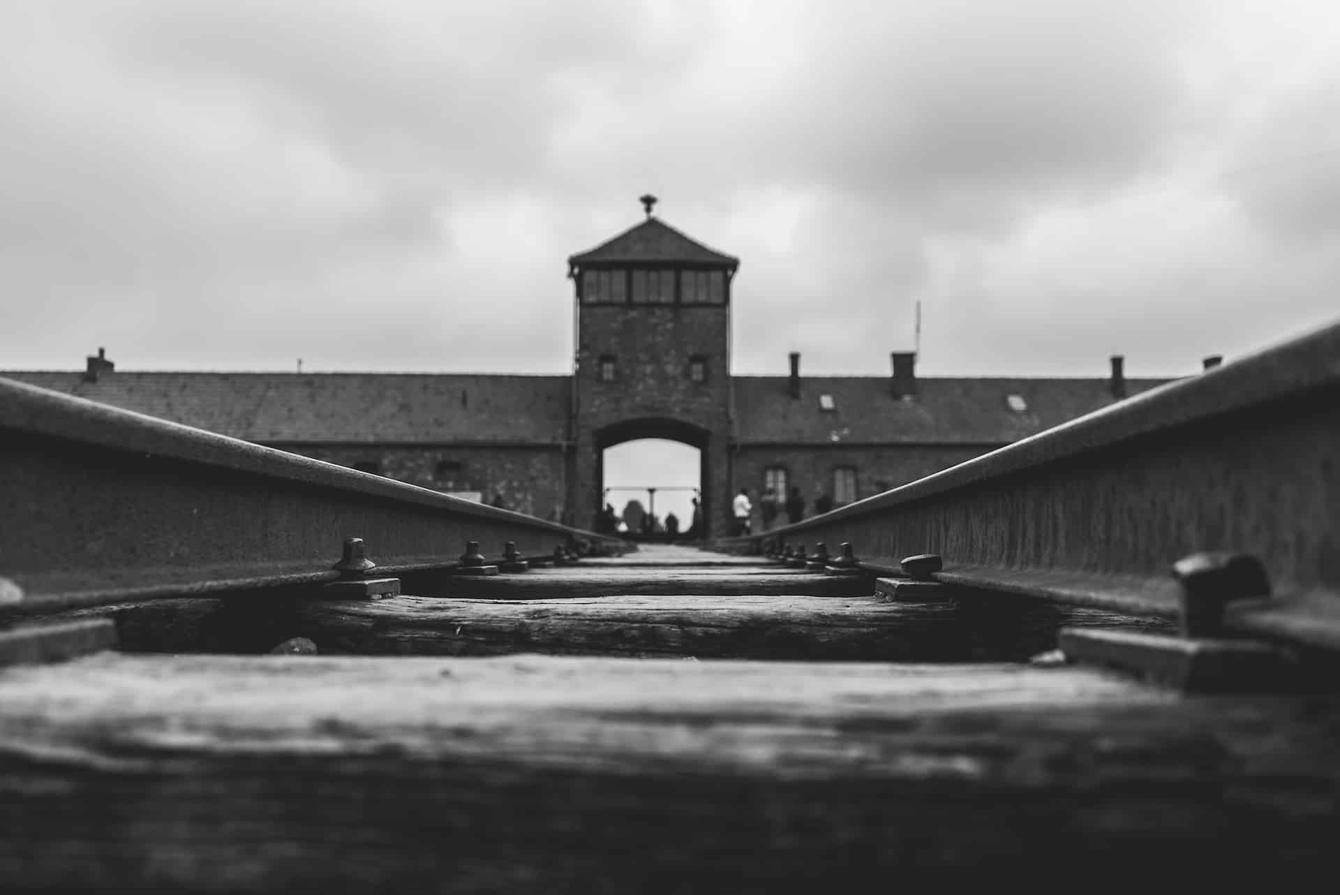 karsten-winegeart-JioCsloIYro-unsplash