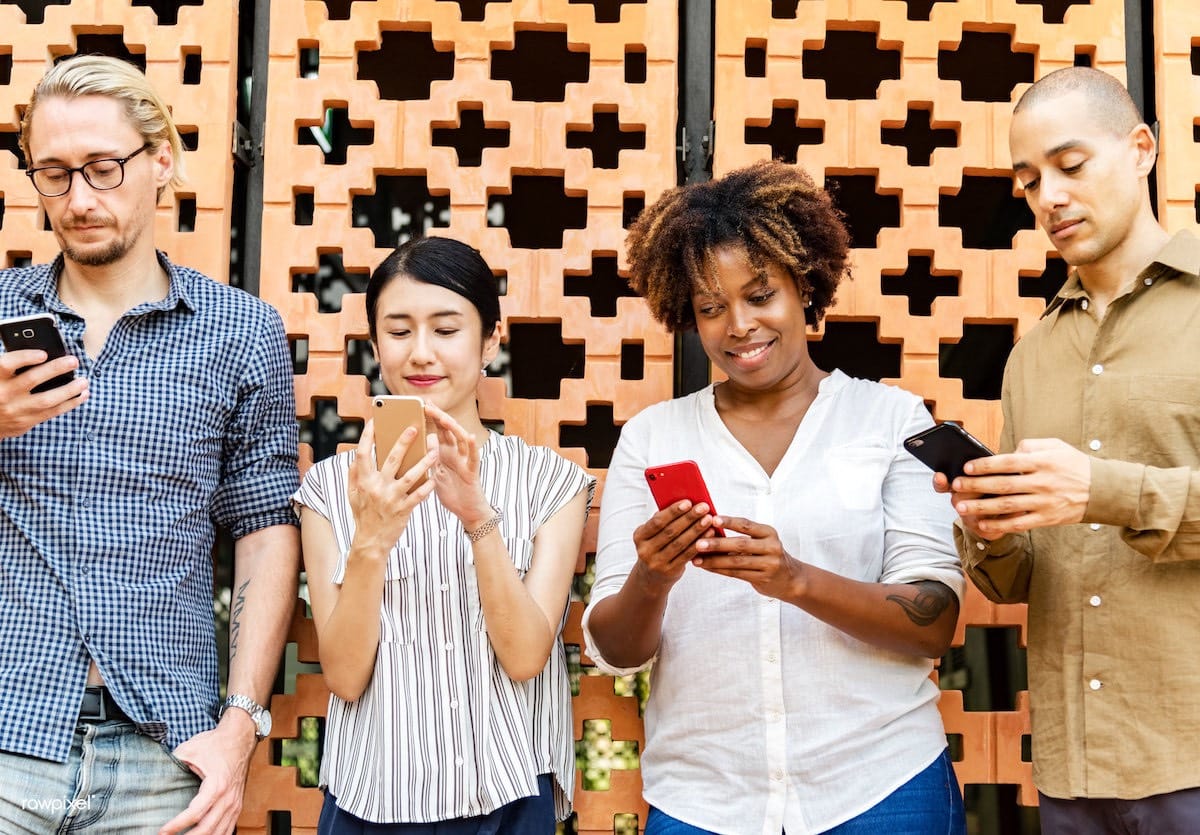 phones-rawpixel-cc0