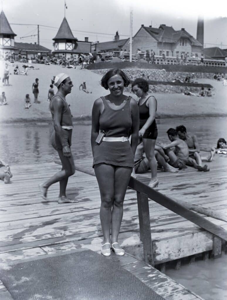 Duna strandfürdő az Újlaki rakparton a Sajka utcánál 1932-ben.
Fotó: Fortepan / Gara Andor