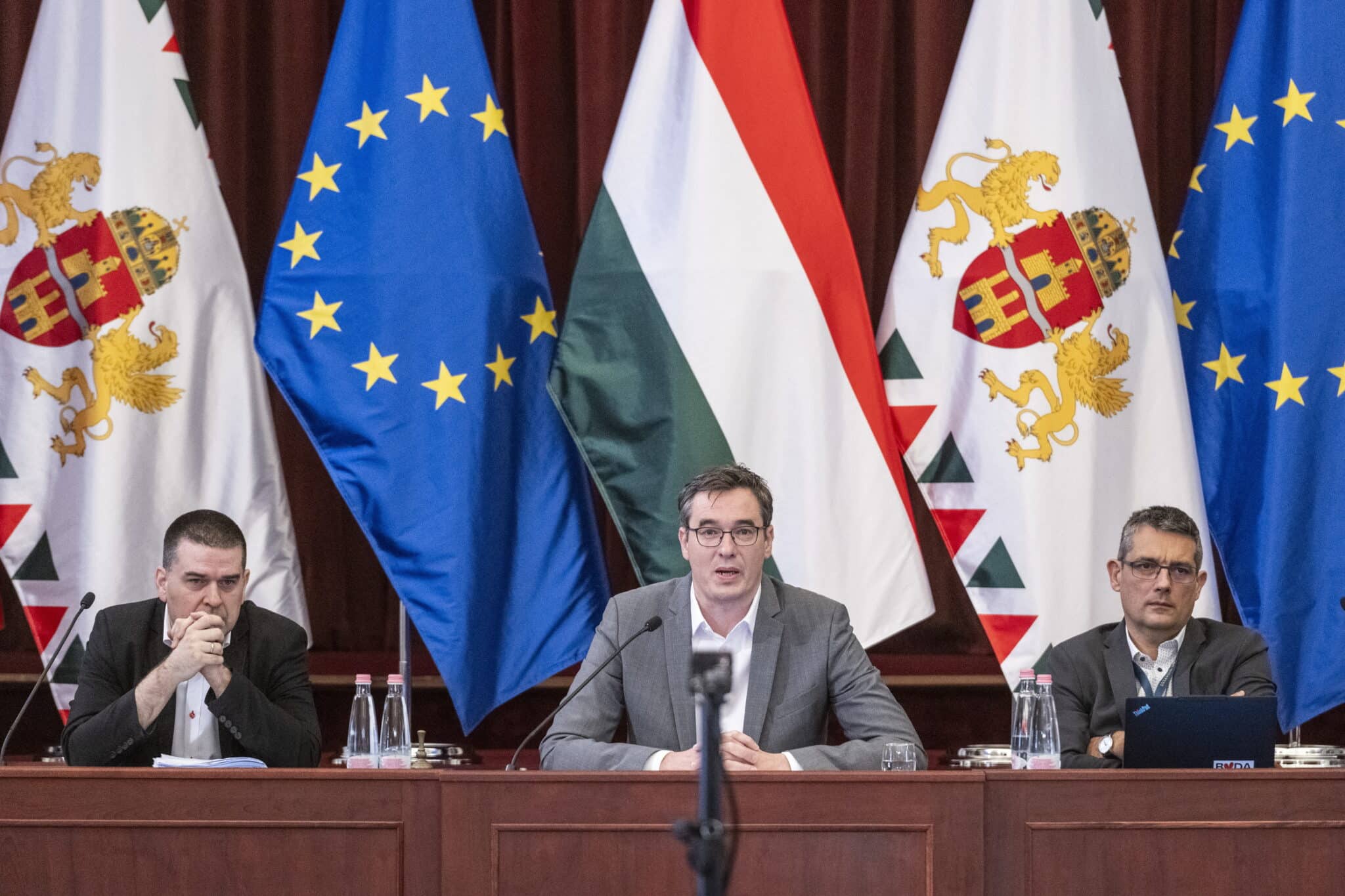 KARÁCSONY Gergely; SZÁMADÓ Tamás; KISS Ambrus