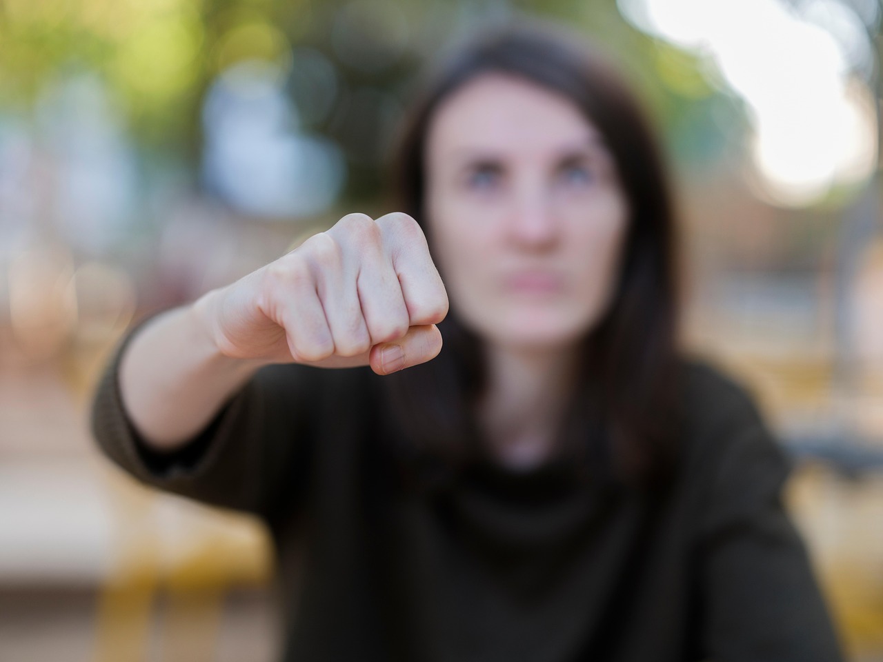 fist-8104333_1280