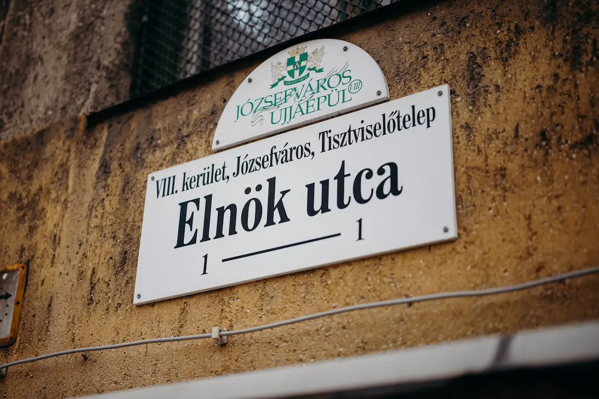 Károlyváros, az Elnök utca és a Szentkirályi utca története