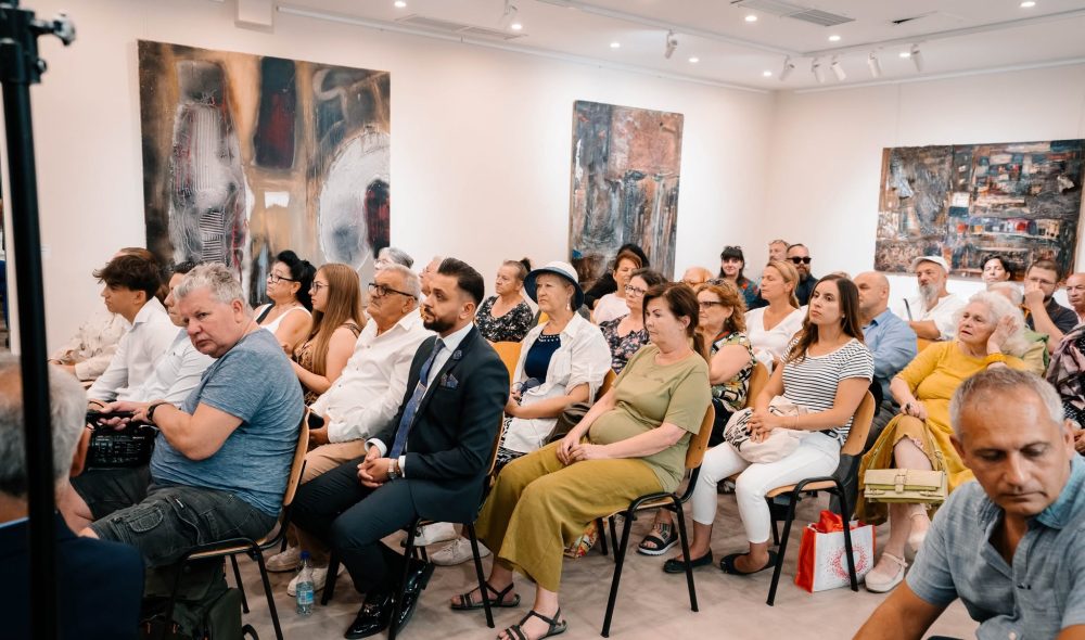 Nyitókép: Vendégek a 2025-ös Szentandrássy István emlékesten. Fotó: Szentandrássy István Roma Művészeti Galéria / Facebook