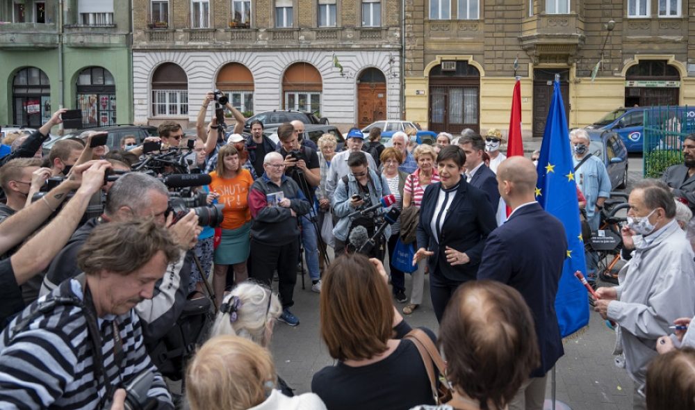 76497_MM_dobrev_csoport