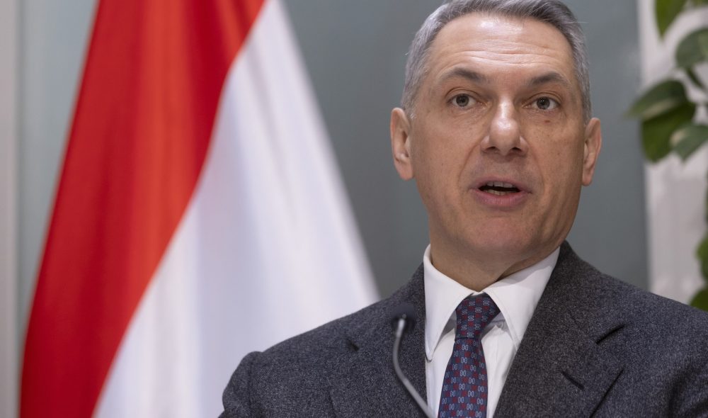 Budapest, 2026. január 12.
Lázár János építési és közlekedési miniszter a Közlekedésinfó sajtótájékoztatón az Építési és Közlekedési Minisztériumban 2026. január 12-én.
MTI/Kocsis Zoltán