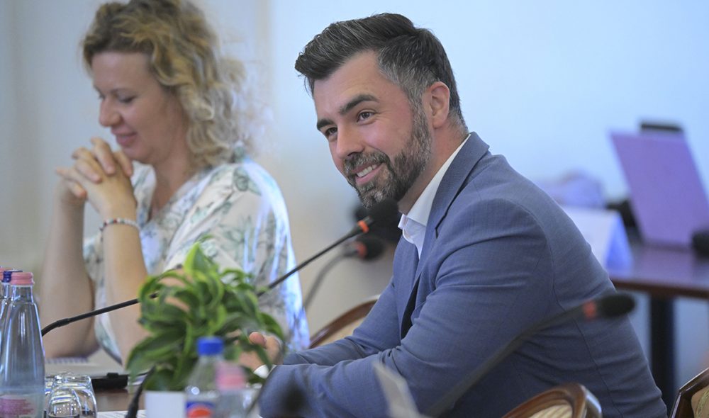 Budapest, 2026. június 26.
Kulja András, a Tisza Párt új képviselője a Fővárosi Közgyűlés ülésén a Városháza dísztermében 2026. június 26-án.
MTI/Szigetváry Zsolt