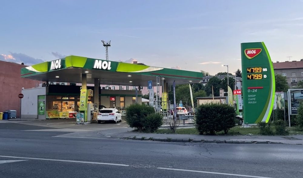MOL