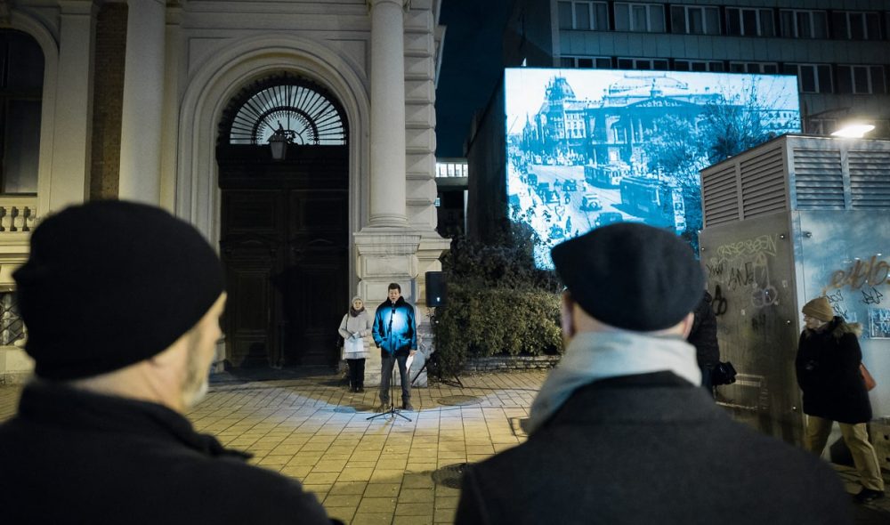 A CaPE megemlékezése a Magyar Rádió 97. születésnapján a Pollack Mihály téren, 2022. december 1-jén. Fotó: Karancsi-Albert Rudolf